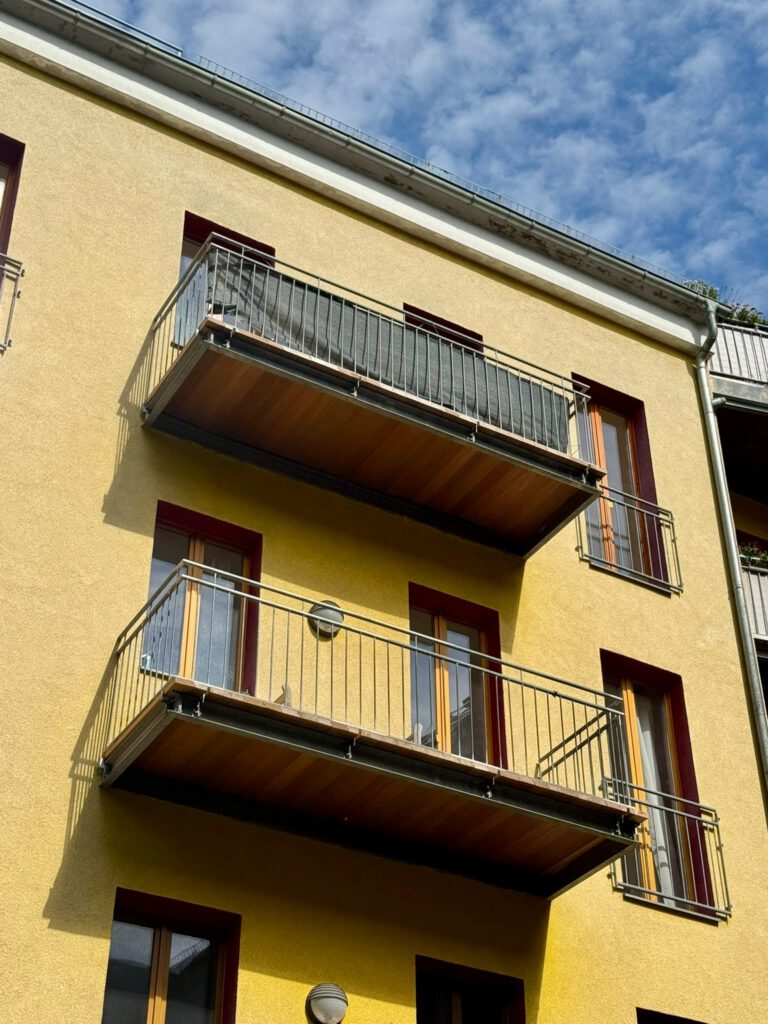 Erneuerung von Balkonbelägen in Berlin-Schöneweide, Projekt von JuSa Handwerk